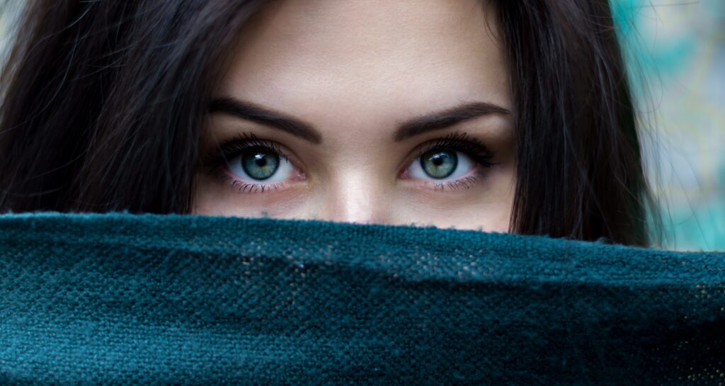 Lady with blue eyes